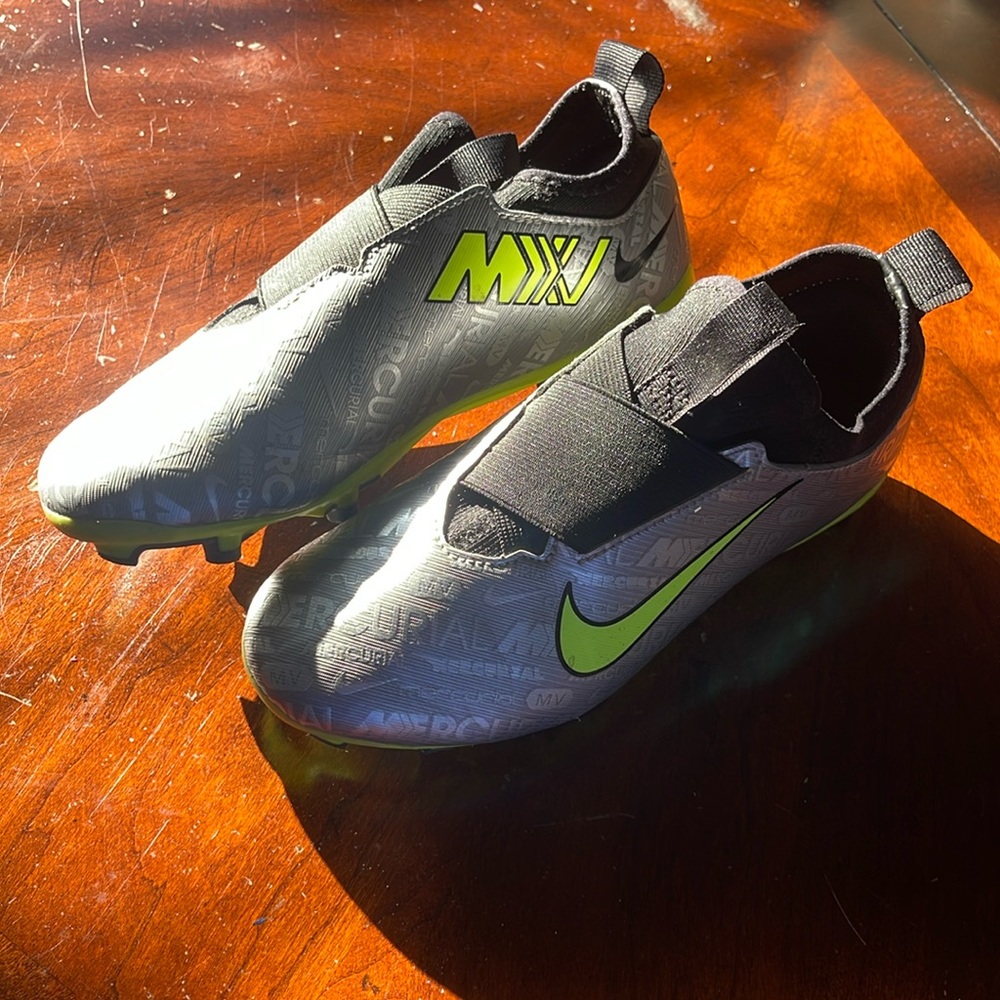 Youth Nike slip on soccer cleats